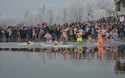 Plivanje za Časni Bogojavljenski krst – januar